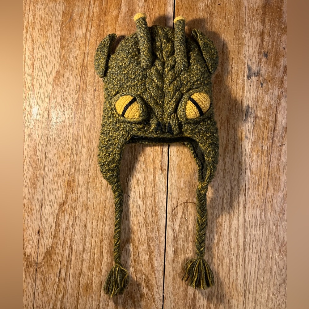 Kids Dragon knitted beanie